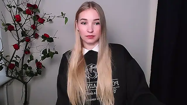 Queen ofLove online show from November 14, 2025, 2:21 pm