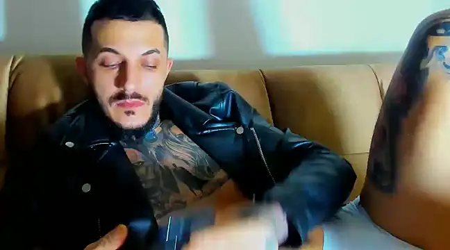 Snapshot of MentoXXL chatting on January 3, 2025, 4:59 pm MentoXXL online show from January 3, 2025, 4:59 pm