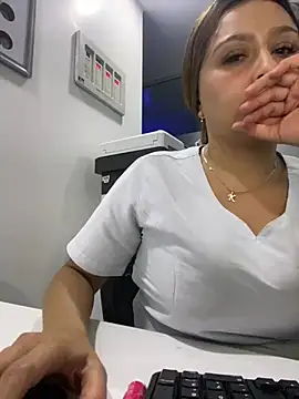 Keittly  online show from February 27, 2025, 6:35 am