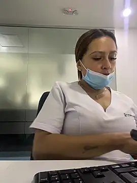 Keittly  online show from March 6, 2025, 8:37 pm