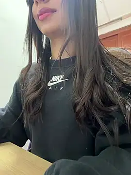 Lolitacooper online show from April 22, 2026, 7:42 pm