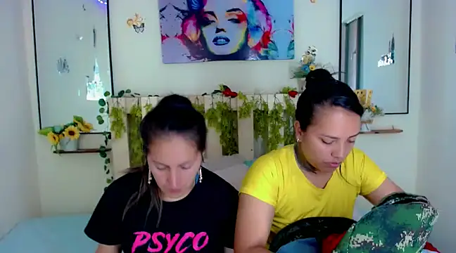 Sharon et Khloe12 online show from December 4, 2024, 1:14 pm