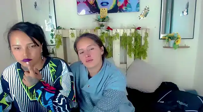 Sharon et Khloe12 online show from January 15, 2025, 10:59 am