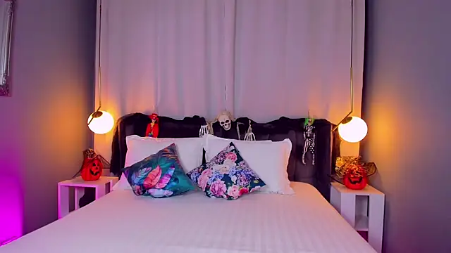 CarlaWhite online show from October 31, 2025, 4:31 am