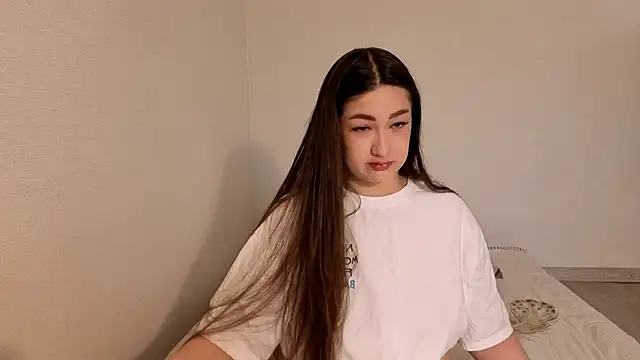 Snapshot of Aria_Blisss chatting on May 22, 2026, 1:25 am Aria Blisss online show from May 22, 2026, 1:25 am