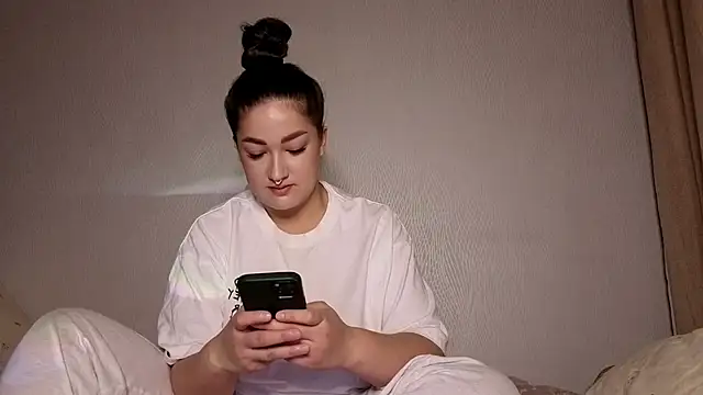 Aria Blisss online show from December 23, 2025, 1:27 am