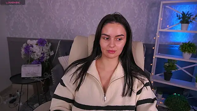 Snapshot of MilashaLovely chatting on November 25, 2025, 8:47 am MilashaLovely online show from November 25, 2025, 8:47 am