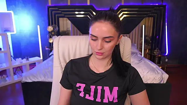 Snapshot of MilashaLovely chatting on October 17, 2025, 6:06 am MilashaLovely online show from October 17, 2025, 6:06 am