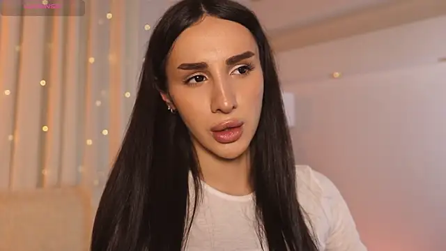 Kim Oberlin  online show from November 25, 2025, 4:29 pm