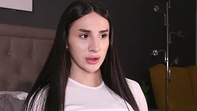 Kim Oberlin  online show from October 2, 2025, 11:57 am