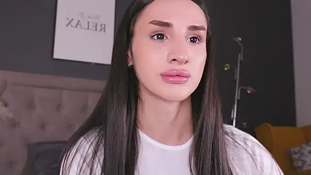 Kim Oberlin  online show from October 5, 2025, 4:09 pm