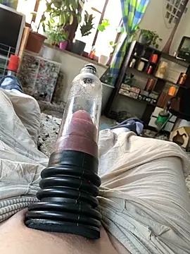 Gilgamesch1704 online show from March 8, 2025, 3:45 pm