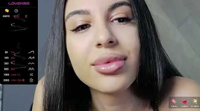 Snapshot of _Evelyynn_ chatting on December 31, 2024, 8:48 am Evelyynn online show from December 31, 2024, 8:48 am