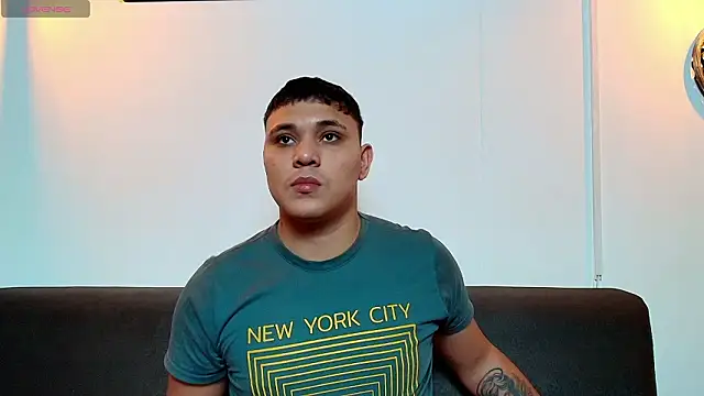 couple lovelyds online show from February 11, 2026, 8:31 pm