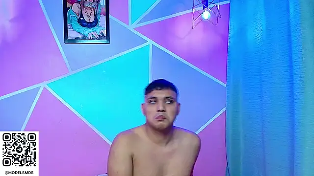 couple lovelyds online show from January 7, 2026, 8:36 pm