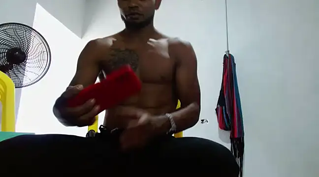 fernandez latinblackk online show from March 9, 2025, 5:17 pm