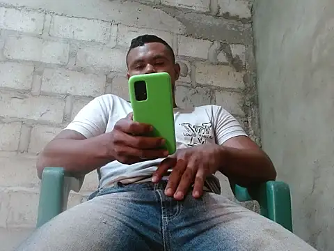 fernandez latinblackk online show from October 20, 2025, 1:33 pm