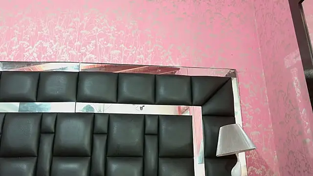 Snapshot of Sofia_martiin chatting on October 15, 2025, 3:05 am Sofia martiin online show from October 15, 2025, 3:05 am