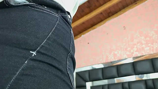 Snapshot of Sofia_martiin chatting on October 23, 2025, 3:05 am Sofia martiin online show from October 23, 2025, 3:05 am