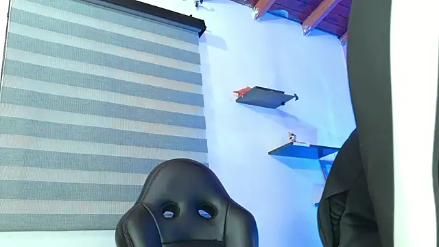 Snapshot of Sofia_martiin chatting on September 24, 2025, 3:13 am Sofia martiin online show from September 24, 2025, 3:13 am