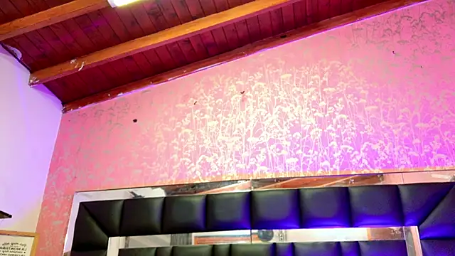 Snapshot of Sofia_martiin chatting on October 31, 2025, 3:03 am Sofia martiin online show from October 31, 2025, 3:03 am