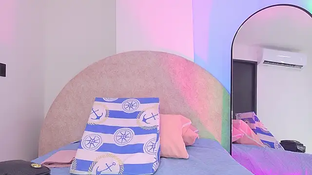 Snapshot of Sofia_martiin chatting on November 25, 2025, 3:07 am Sofia martiin online show from November 25, 2025, 3:07 am