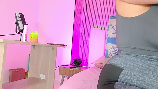 Sofia martiin online show from February 24, 2026, 3:07 am