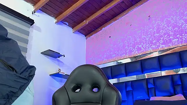 Snapshot of Sofia_martiin chatting on October 8, 2025, 3:08 am Sofia martiin online show from October 8, 2025, 3:08 am