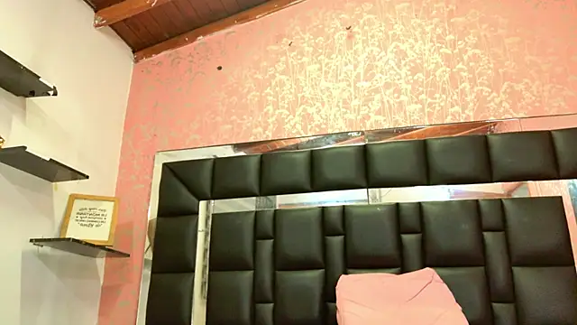 Snapshot of Sofia_martiin chatting on November 11, 2025, 3:12 am Sofia martiin online show from November 11, 2025, 3:12 am