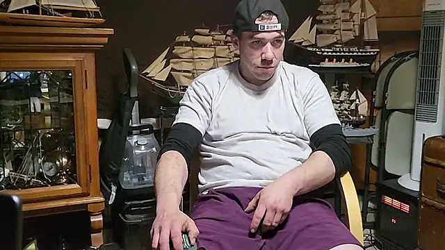 ScubaStevex online show from March 25, 2026, 10:14 am