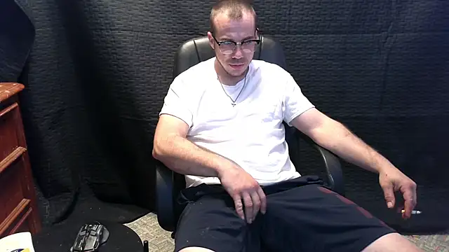 ScubaStevex online show from November 24, 2025, 6:52 pm