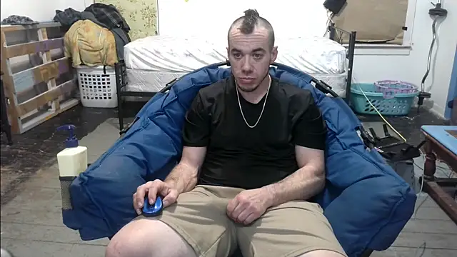 ScubaStevex online show from March 3, 2025, 7:57 am