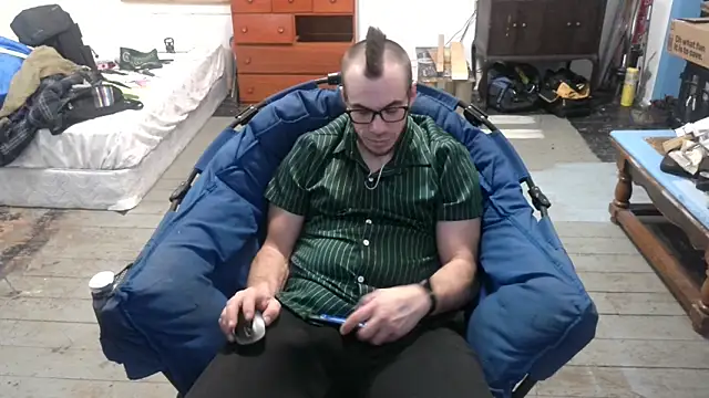 ScubaStevex online show from March 12, 2025, 2:20 am