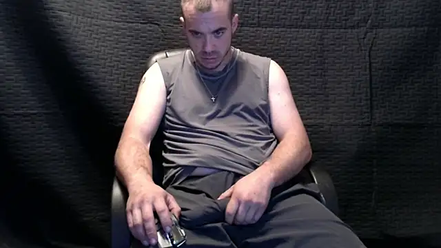 ScubaStevex online show from November 17, 2025, 1:37 pm