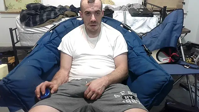 ScubaStevex online show from February 27, 2025, 1:17 pm