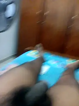 Snapshot of SizableCylinder chatting on September 17, 2025, 12:18 pm SizableCylinder online show from September 17, 2025, 12:18 pm