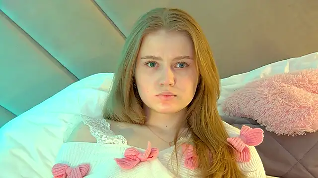 SelinSwarovski online show from March 9, 2026, 3:43 am