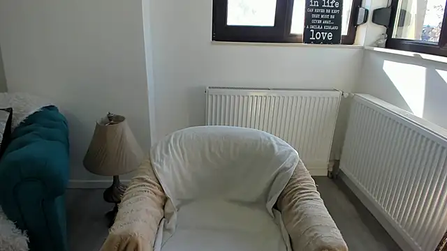 Arya Shinex online show from November 3, 2025, 8:40 am