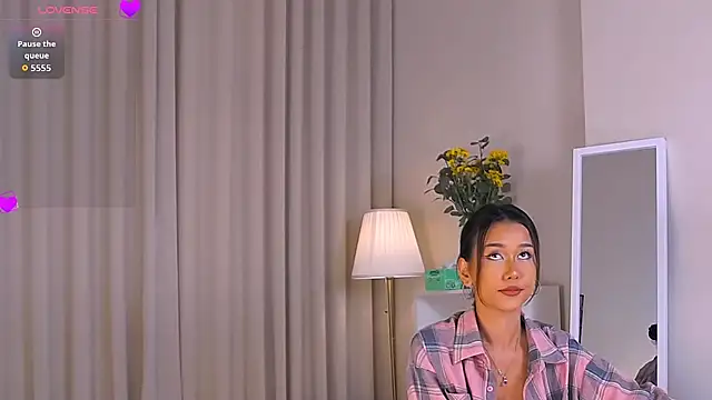 Melissa Mone online show from October 2, 2025, 1:42 am