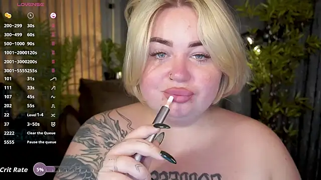 ZaraReignn online show from October 4, 2025, 7:15 pm