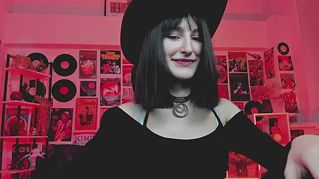 LuxRayi online show from March 19, 2025, 9:05 pm