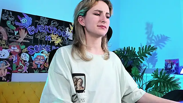 LuxRayi online show from February 18, 2025, 12:15 am