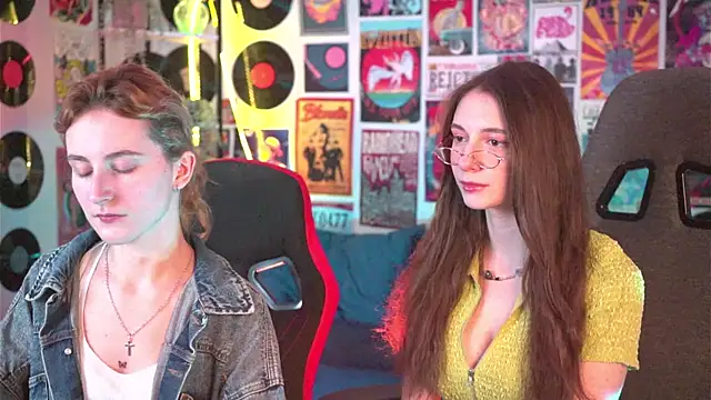 LuxRayi online show from January 10, 2025, 6:17 pm