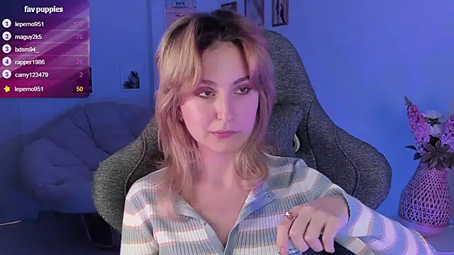 LuxRayi online show from February 25, 2025, 9:04 pm