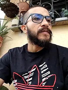 Snapshot of hairyserious chatting on March 6, 2025, 9:53 pm hairyserious online show from March 6, 2025, 9:53 pm
