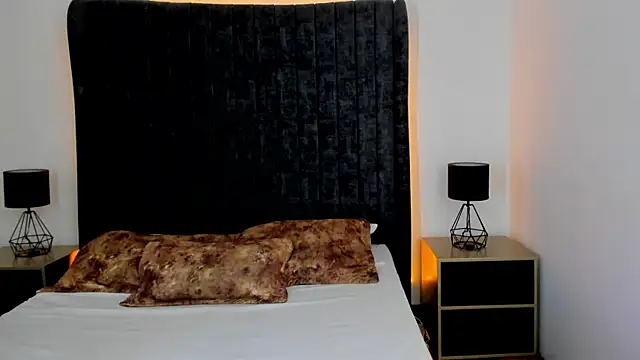 NataGarcia online show from October 10, 2025, 4:41 pm