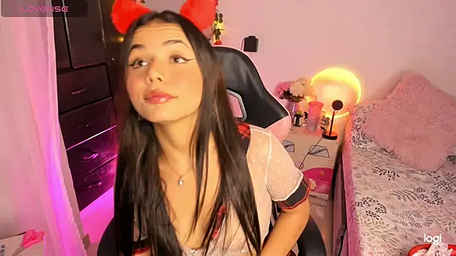 Kaoriyoshii online show from February 2, 2025, 4:37 am