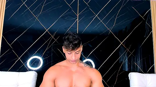 Owen Muzcle online show from September 20, 2025, 1:38 pm