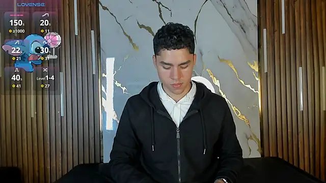 LiamNovak online show from November 20, 2025, 12:06 pm