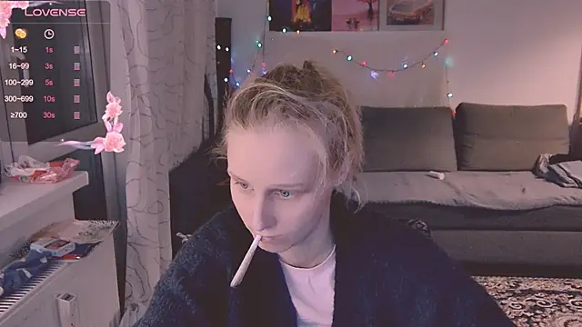 KatiKate online show from February 28, 2025, 9:23 pm